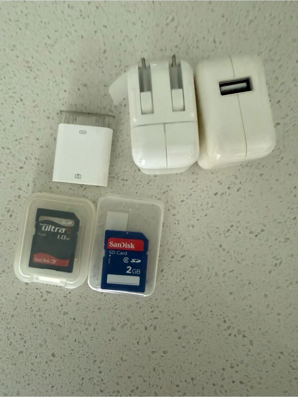 Apple White USB Wall Chargers with SD & MicroSD Adapters